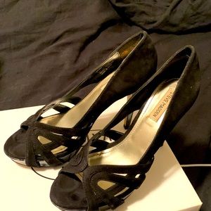 Black suede Steve Madden Pumps